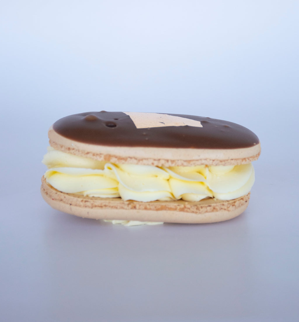 Chocolate Eclair Macaron