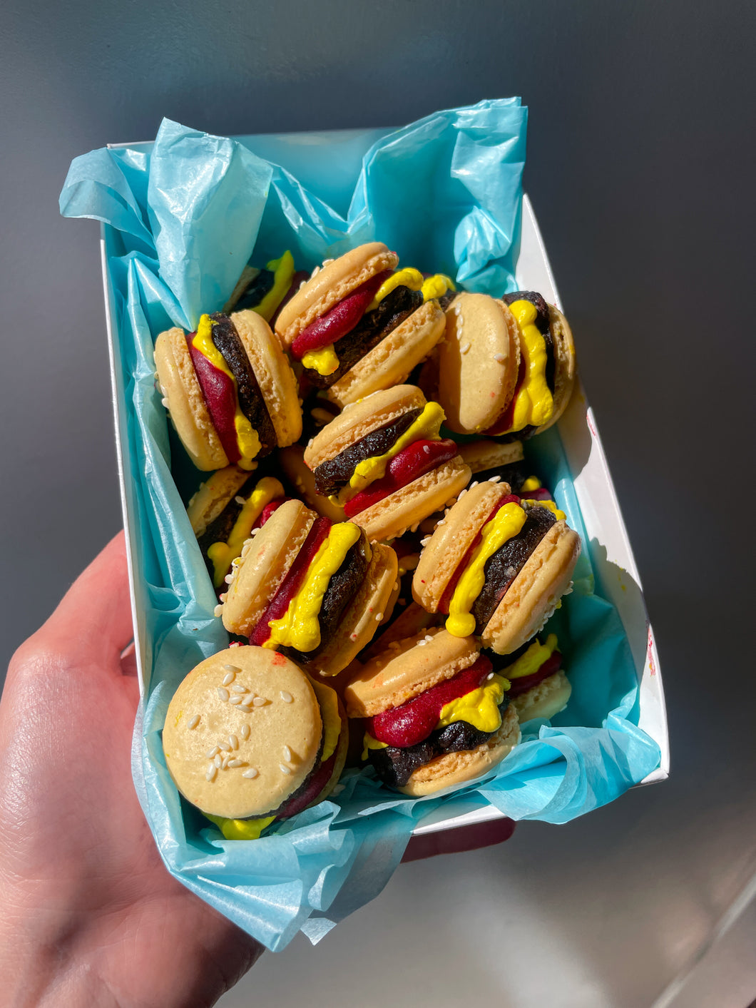 Father’s Day Cheese burger macarons