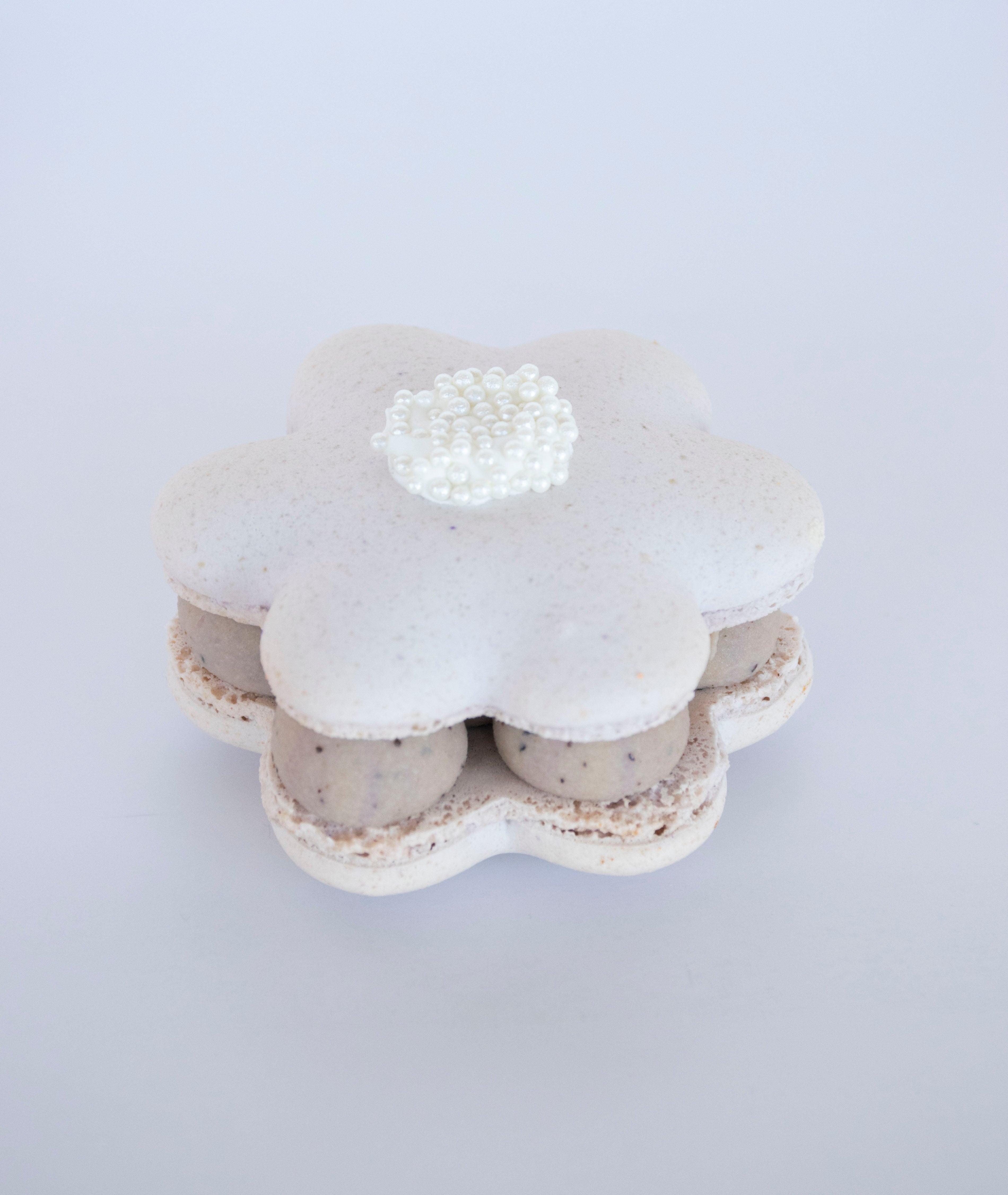 Earl Grey Tea Macaron