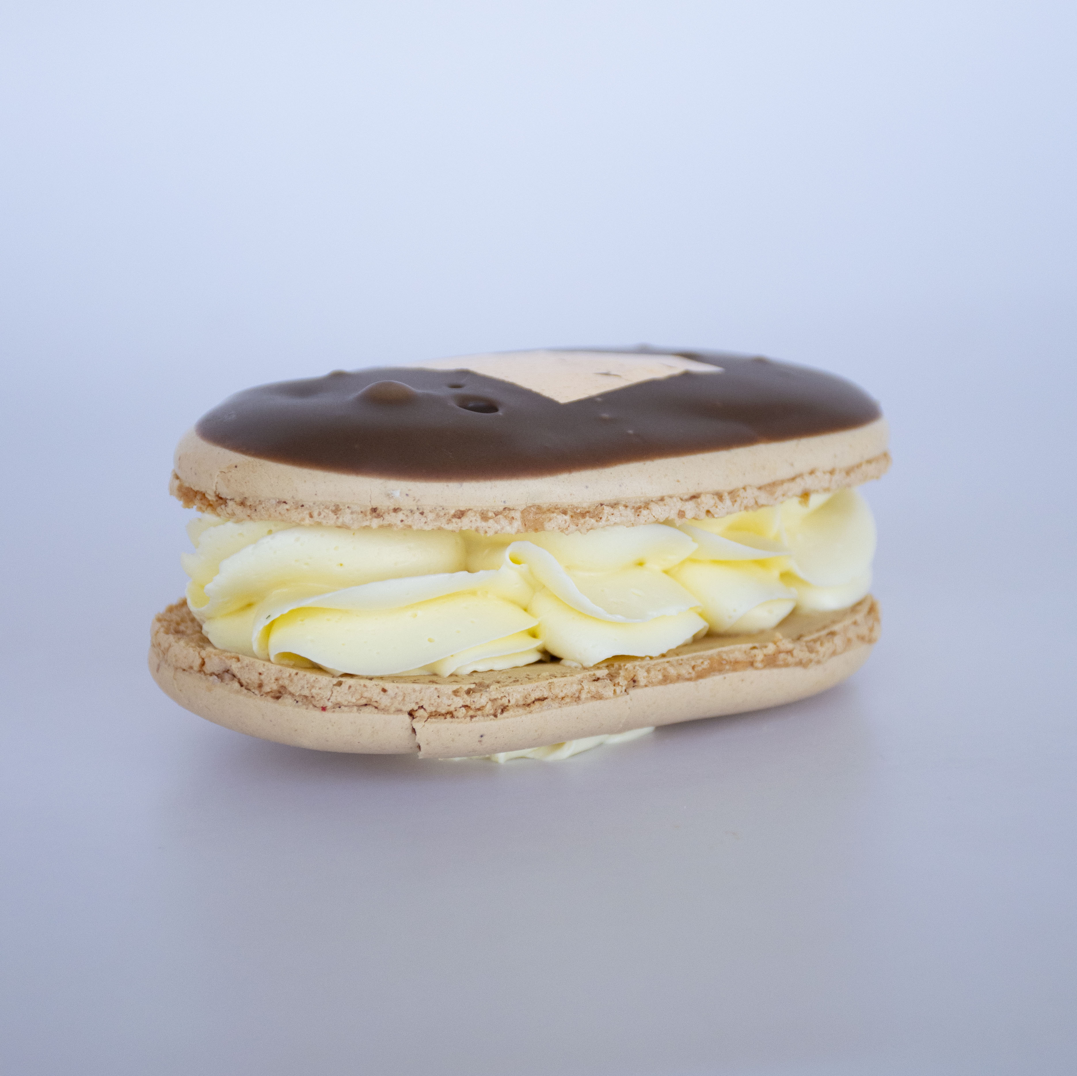 Chocolate Eclair Macaron
