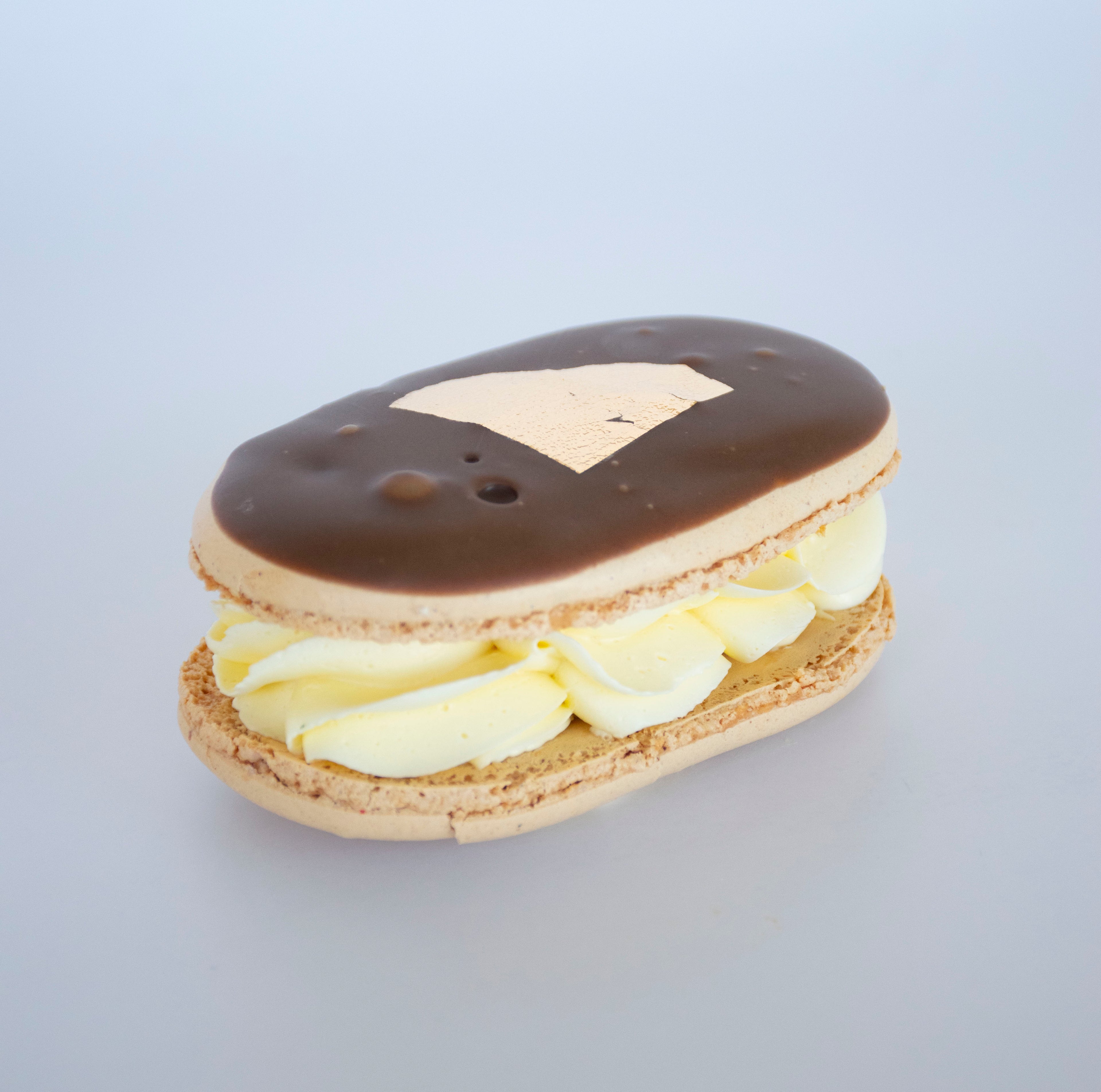 Chocolate Eclair Macaron