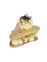 Load image into Gallery viewer, Banoffee Macaron