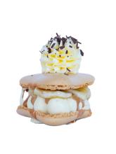 Load image into Gallery viewer, Banoffee Macaron
