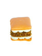 Load image into Gallery viewer, Carrot Cake Macaron