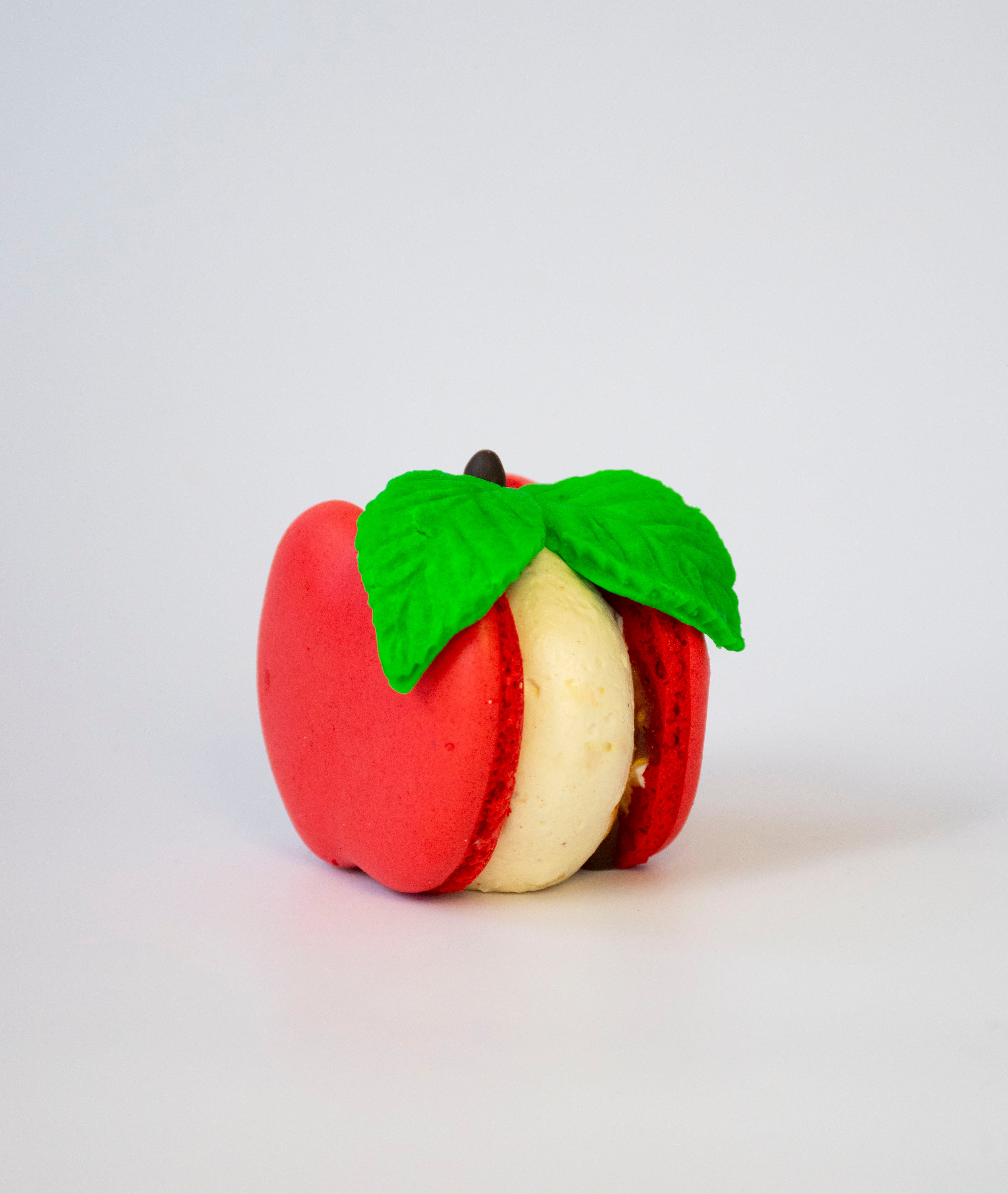 Apple Pie Macaron