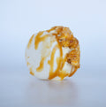 Caramel Popcorn Macaron