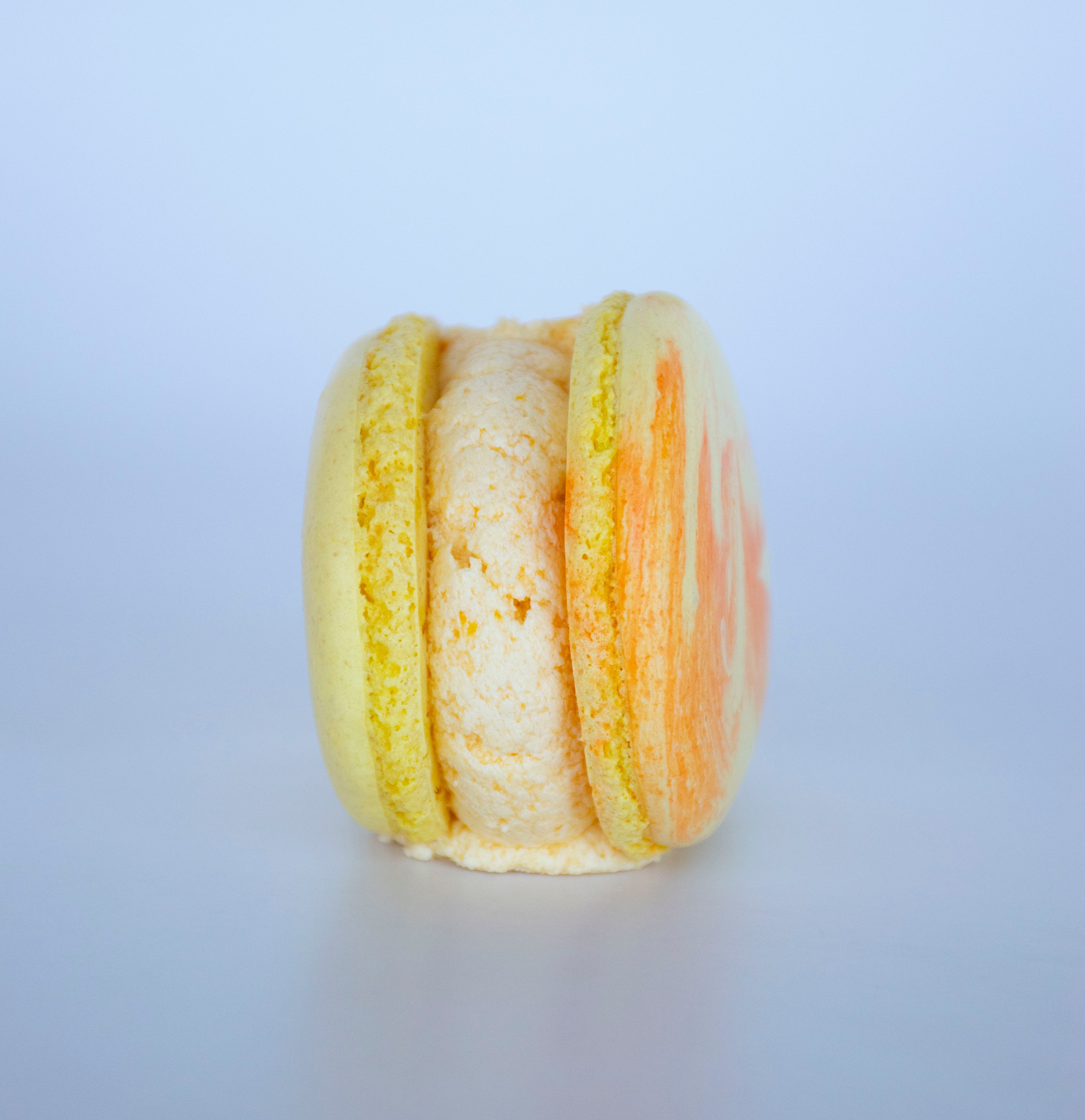 Mango Macaron