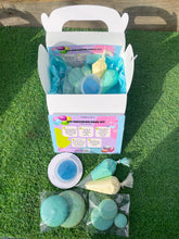 Load image into Gallery viewer, DIY Macaron Cake Kit