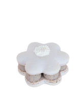 Load image into Gallery viewer, Earl Grey Tea Macaron